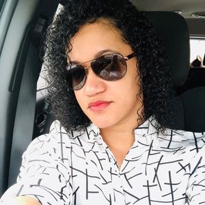 Meet your Posher, Manuela